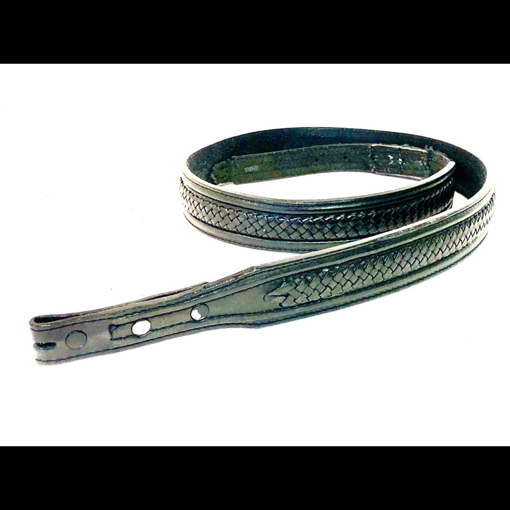 MEN’S LEATHER BELT.